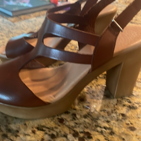Eric Michael Casual Heels Ginger - Picture 2 of 5